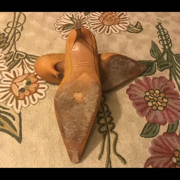 Vintage Barney’s NY ostrich pump - Picture 7 of 10
